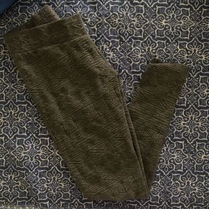 american eagle tribal print leggings